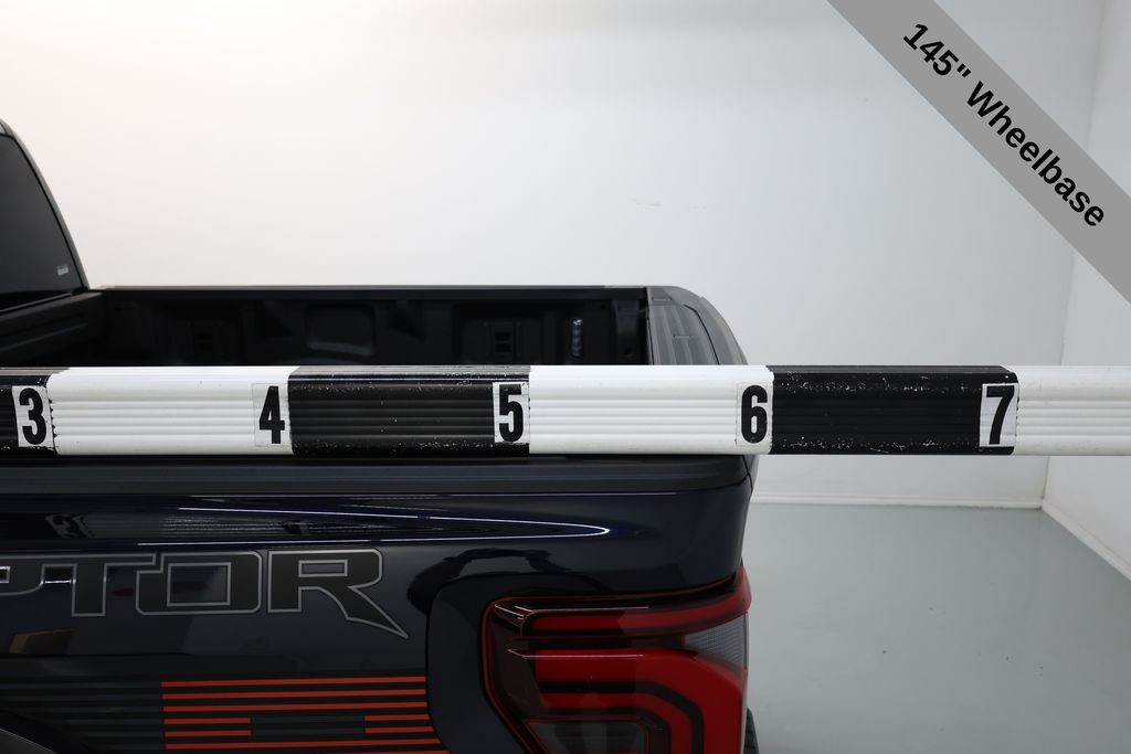 Ford F-150 Vehicle Full-screen Gallery Image 34