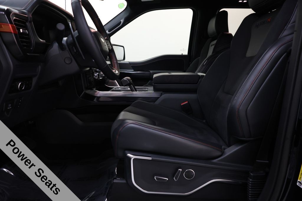 Ford F-150 Vehicle Full-screen Gallery Image 35