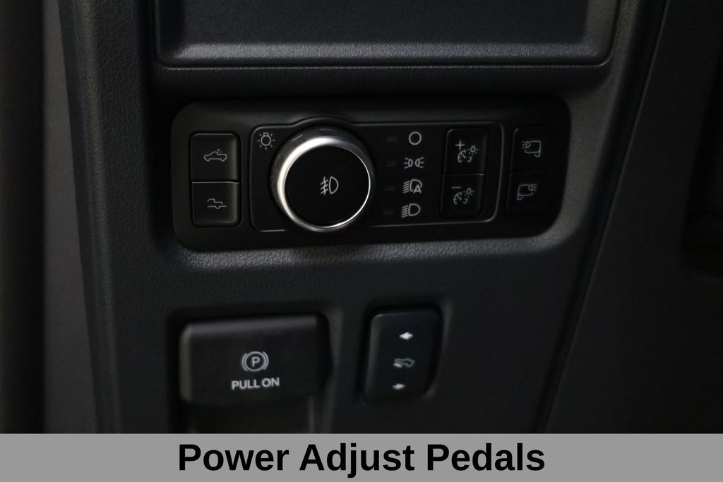 Ford F-150 Vehicle Full-screen Gallery Image 42