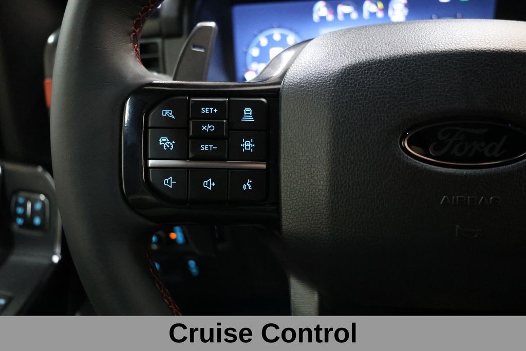 Ford F-150 Vehicle Full-screen Gallery Image 46