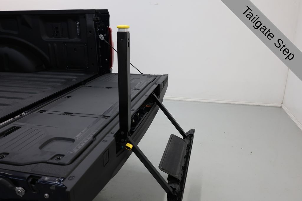 Ford F-150 Vehicle Full-screen Gallery Image 51