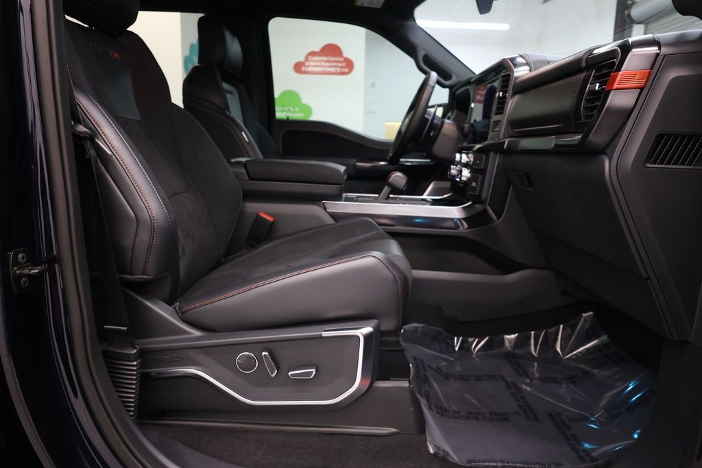 Ford F-150 Vehicle Full-screen Gallery Image 93