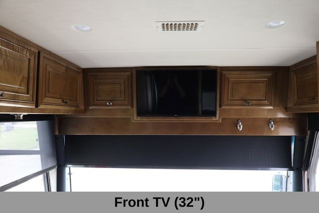 Fleetwood Discovery LXE Vehicle Full-screen Gallery Image 14