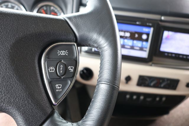 Fleetwood Discovery LXE Vehicle Full-screen Gallery Image 34
