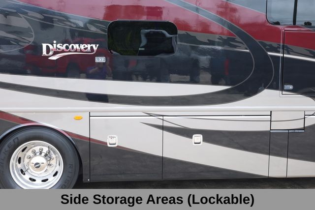 Fleetwood Discovery LXE Vehicle Full-screen Gallery Image 45