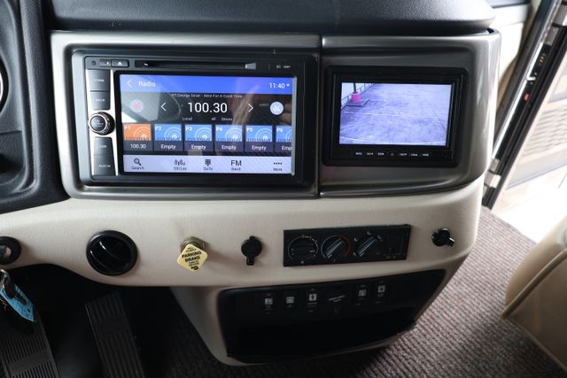 Fleetwood Discovery LXE Vehicle Full-screen Gallery Image 67