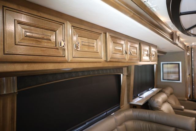 Fleetwood Discovery LXE Vehicle Full-screen Gallery Image 71