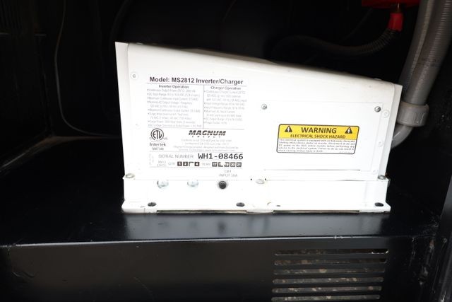 Fleetwood Discovery LXE Vehicle Full-screen Gallery Image 95