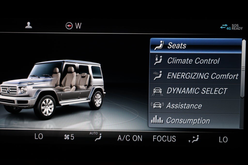 Mercedes-Benz G-Class Vehicle Full-screen Gallery Image 100