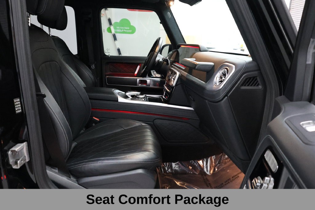 Mercedes-Benz G-Class Vehicle Full-screen Gallery Image 12