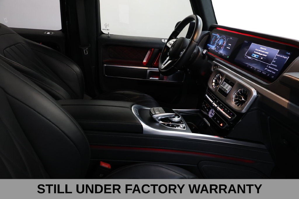 Mercedes-Benz G-Class Vehicle Full-screen Gallery Image 15