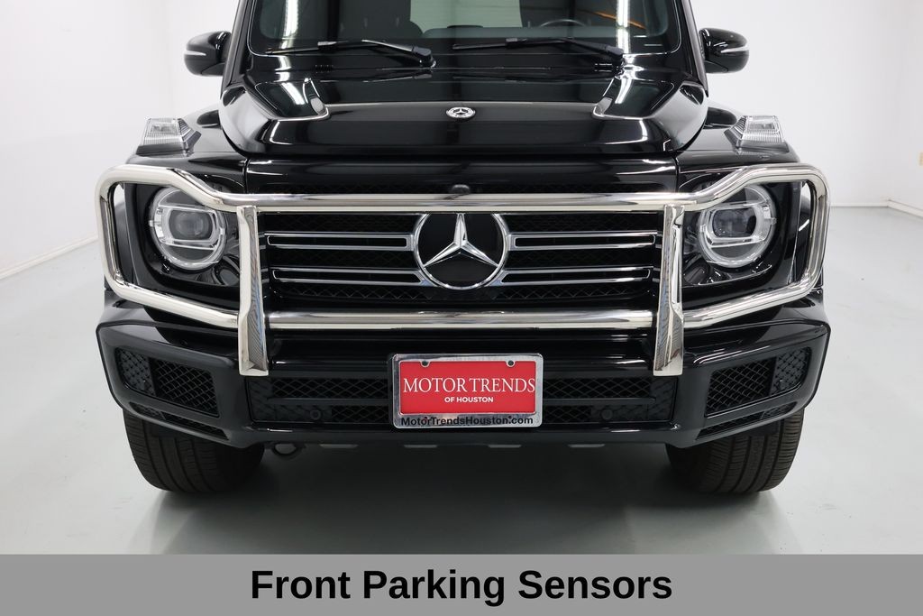 Mercedes-Benz G-Class Vehicle Full-screen Gallery Image 21