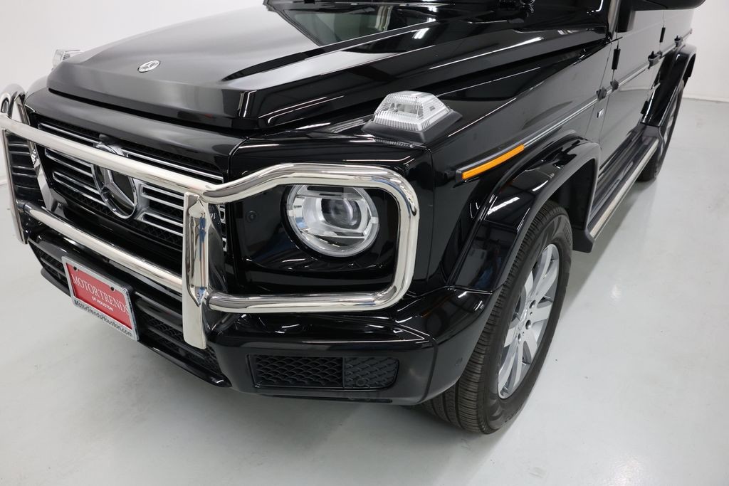 Mercedes-Benz G-Class Vehicle Full-screen Gallery Image 48
