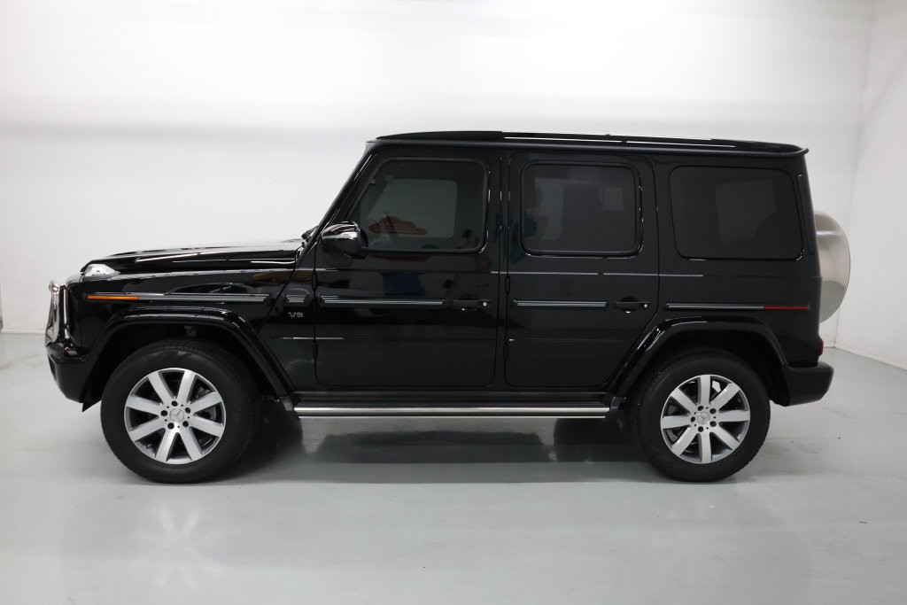 Mercedes-Benz G-Class Vehicle Full-screen Gallery Image 56