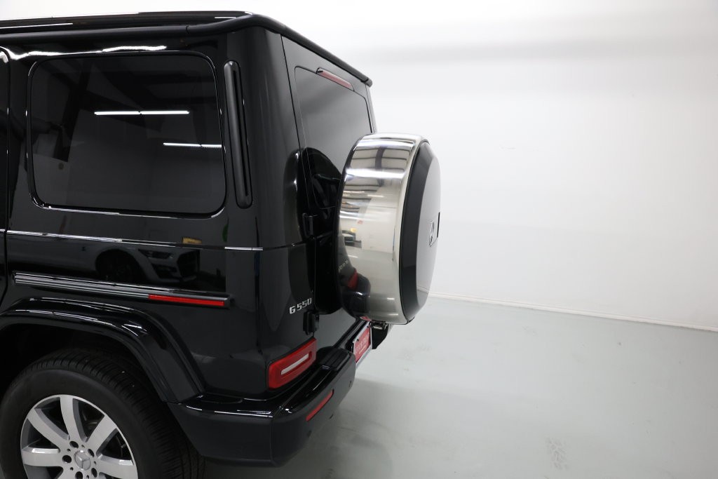 Mercedes-Benz G-Class Vehicle Full-screen Gallery Image 59