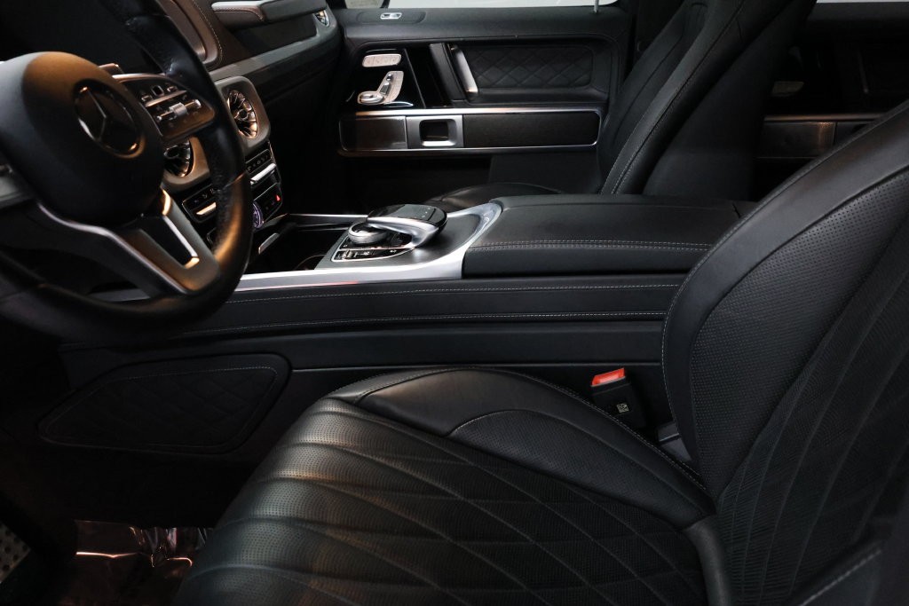 Mercedes-Benz G-Class Vehicle Full-screen Gallery Image 72