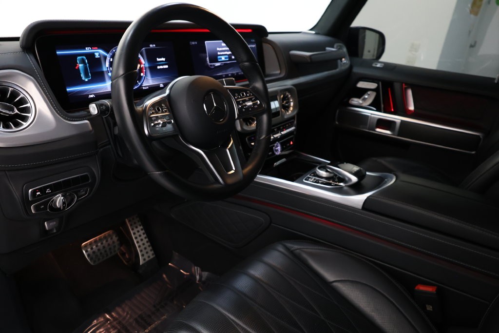 Mercedes-Benz G-Class Vehicle Full-screen Gallery Image 79