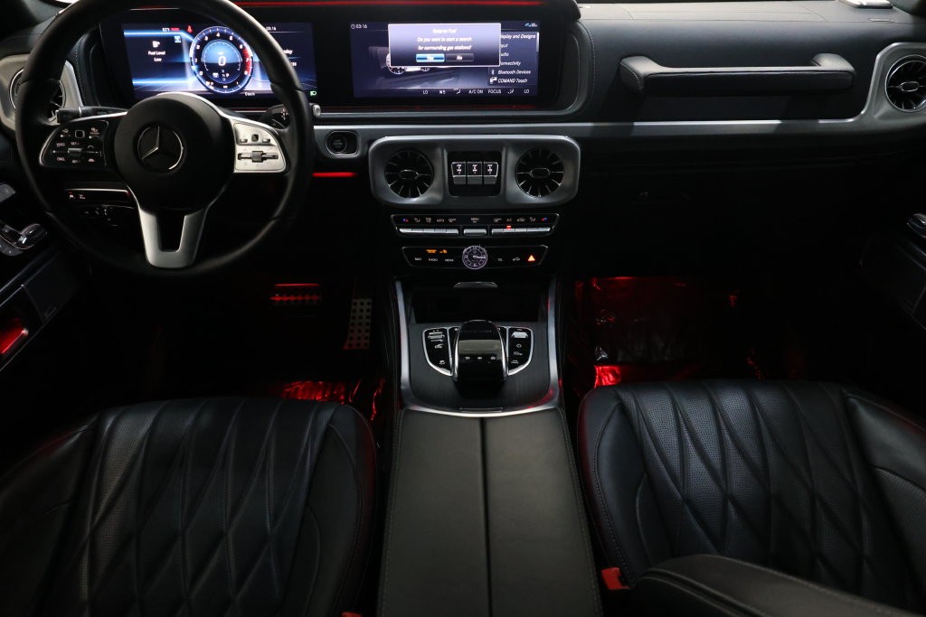 Mercedes-Benz G-Class Vehicle Full-screen Gallery Image 81