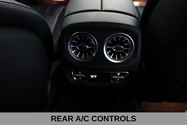 Mercedes-Benz G-Class Vehicle Image 31