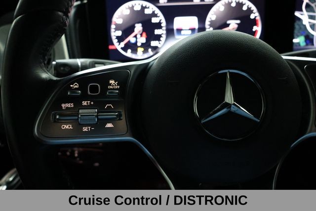 Mercedes-Benz G-Class Vehicle Image 35