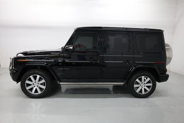 Mercedes-Benz G-Class Vehicle Image 56