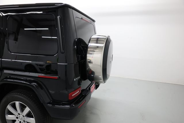 Mercedes-Benz G-Class Vehicle Image 59