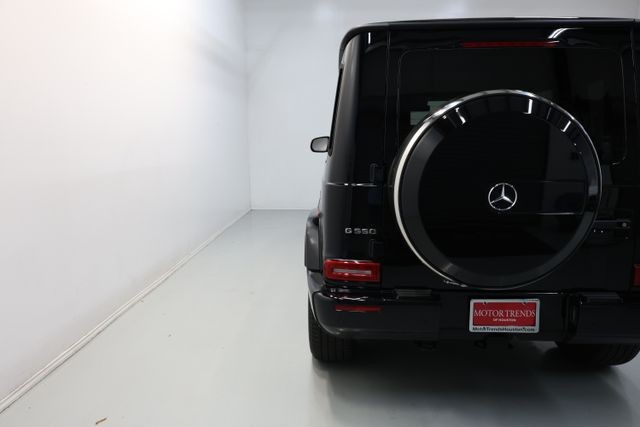 Mercedes-Benz G-Class Vehicle Image 61