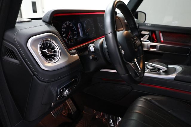 Mercedes-Benz G-Class Vehicle Image 74