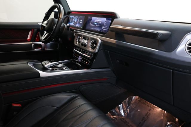 Mercedes-Benz G-Class Vehicle Image 77