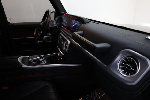 Mercedes-Benz G-Class Vehicle Image 85