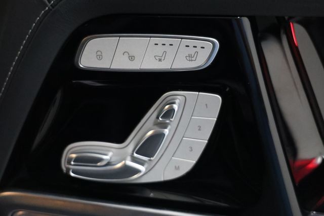 Mercedes-Benz G-Class Vehicle Image 88