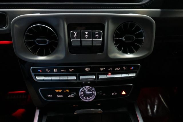 Mercedes-Benz G-Class Vehicle Image 91