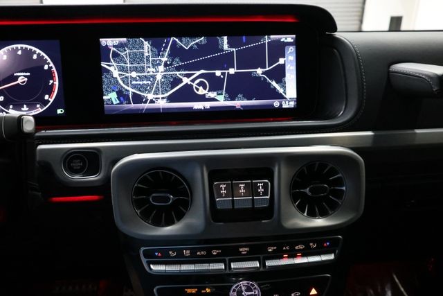 Mercedes-Benz G-Class Vehicle Image 93