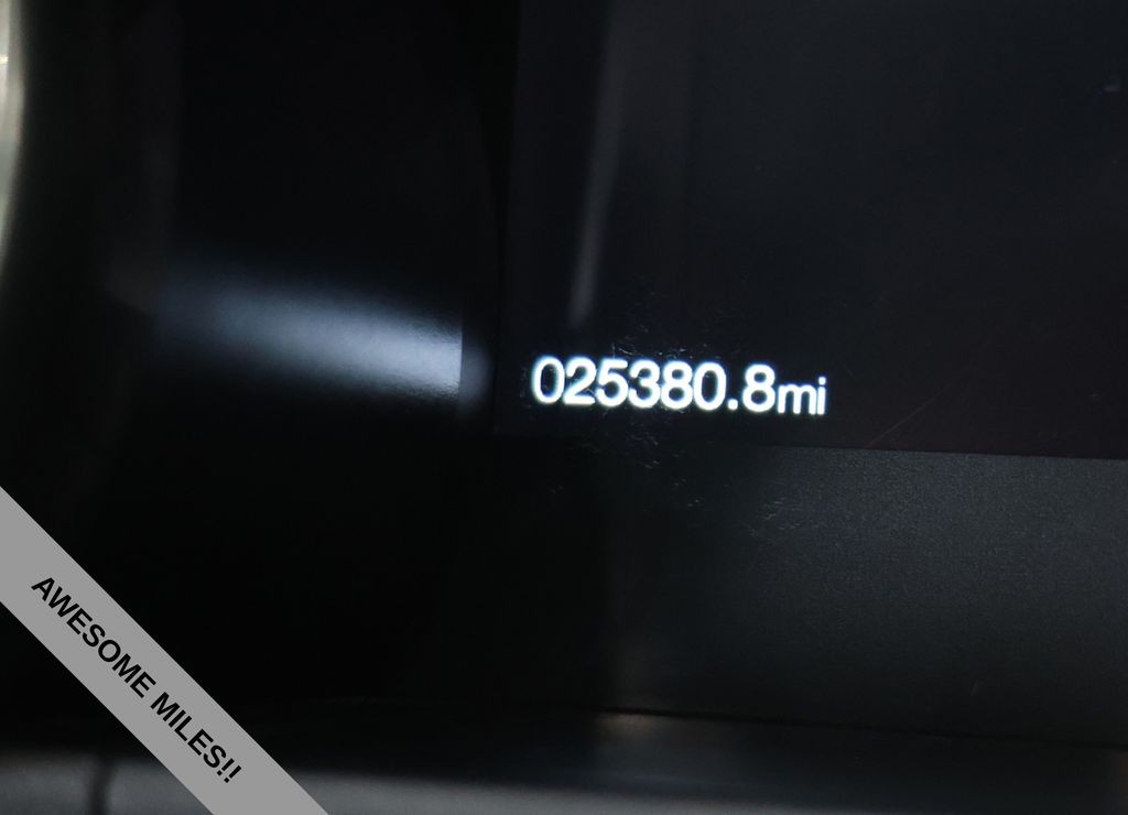 Ford Mustang Vehicle Full-screen Gallery Image 08