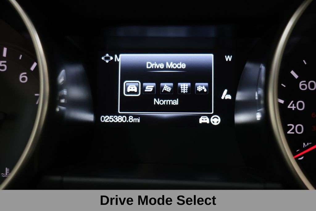 Ford Mustang Vehicle Full-screen Gallery Image 32