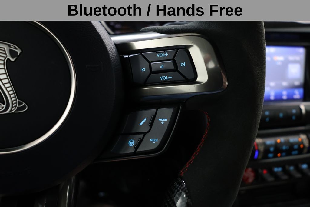 Ford Mustang Vehicle Full-screen Gallery Image 41