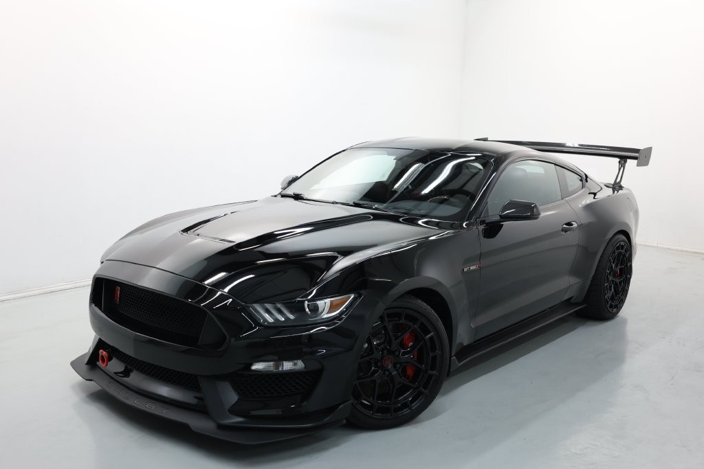 Ford Mustang Vehicle Full-screen Gallery Image 54