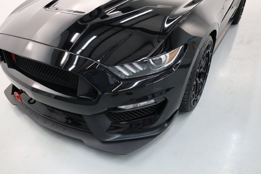Ford Mustang Vehicle Full-screen Gallery Image 58
