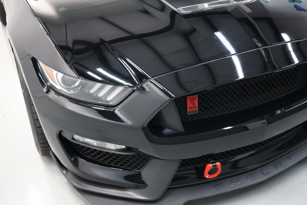 Ford Mustang Vehicle Full-screen Gallery Image 59