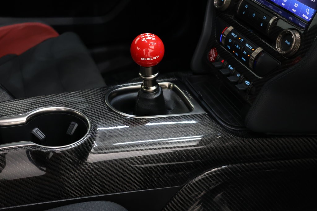 Ford Mustang Vehicle Full-screen Gallery Image 90