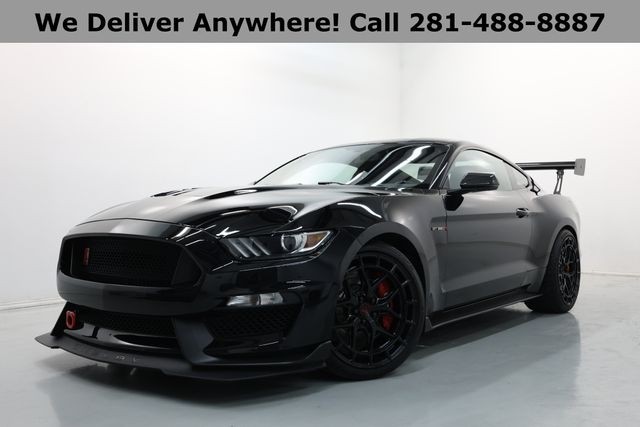 Ford Mustang Vehicle Image 03