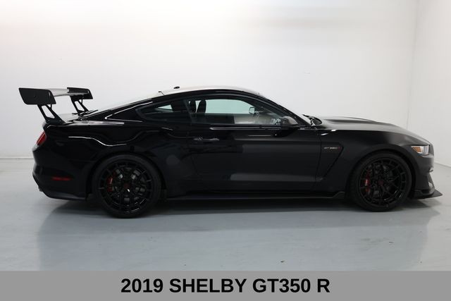 Ford Mustang Vehicle Image 04