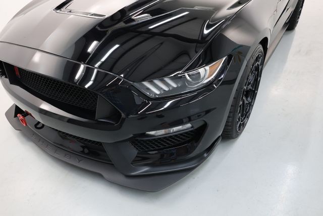 Ford Mustang Vehicle Image 58