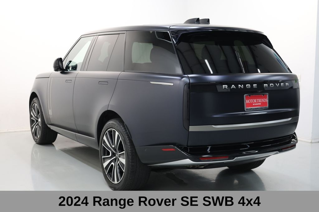 Land Rover Range Rover Vehicle Full-screen Gallery Image 04