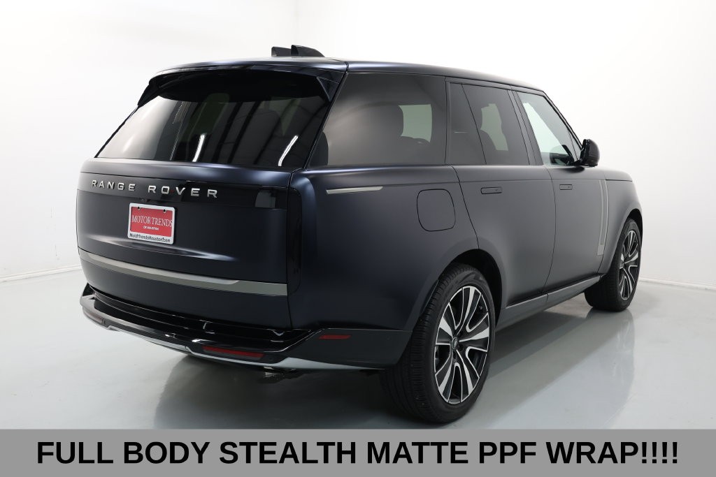 Land Rover Range Rover Vehicle Full-screen Gallery Image 05