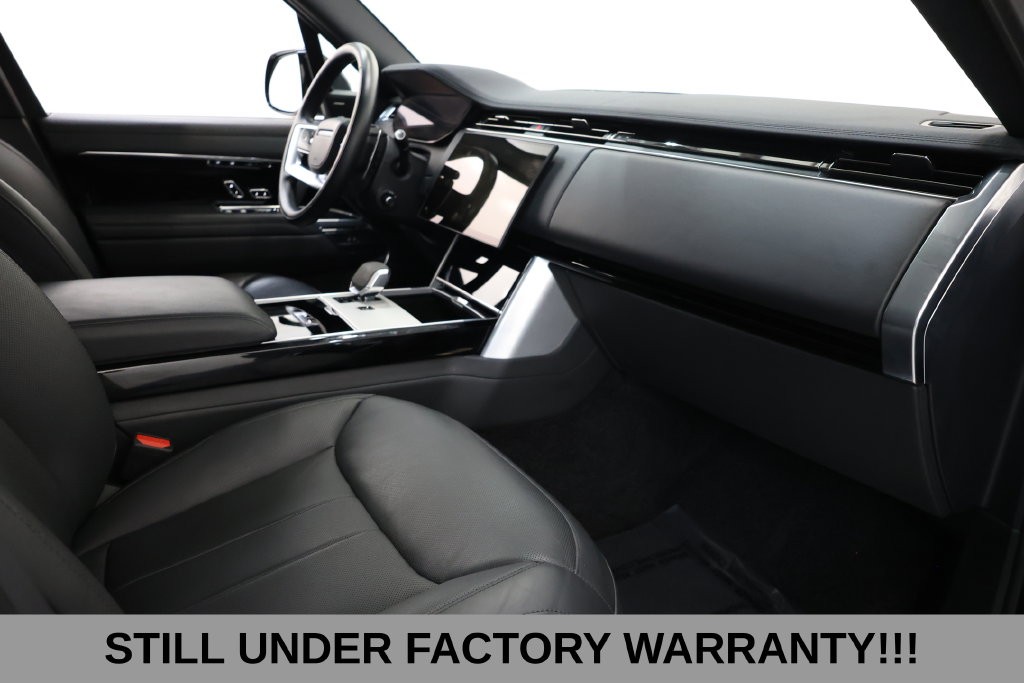 Land Rover Range Rover Vehicle Full-screen Gallery Image 14