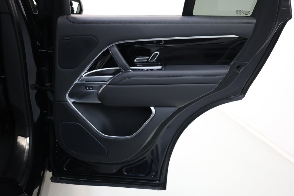 Land Rover Range Rover Vehicle Full-screen Gallery Image 67