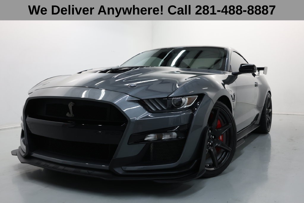 Ford Mustang Vehicle Full-screen Gallery Image 03