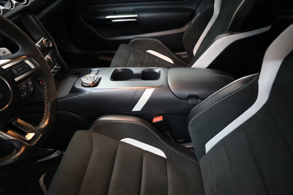 Ford Mustang Vehicle Full-screen Gallery Image 88