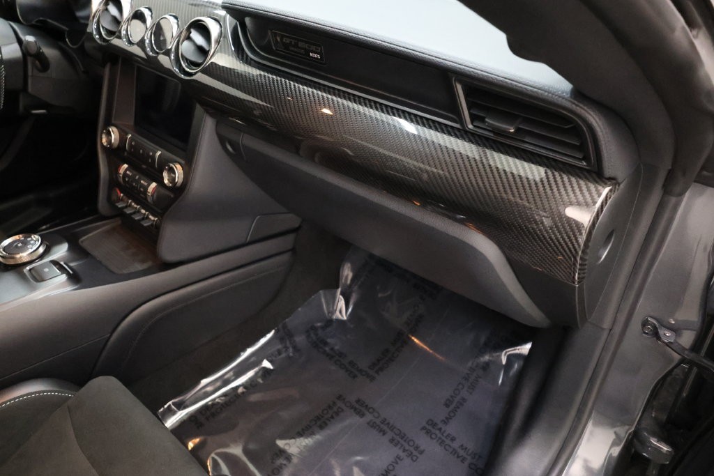 Ford Mustang Vehicle Full-screen Gallery Image 97